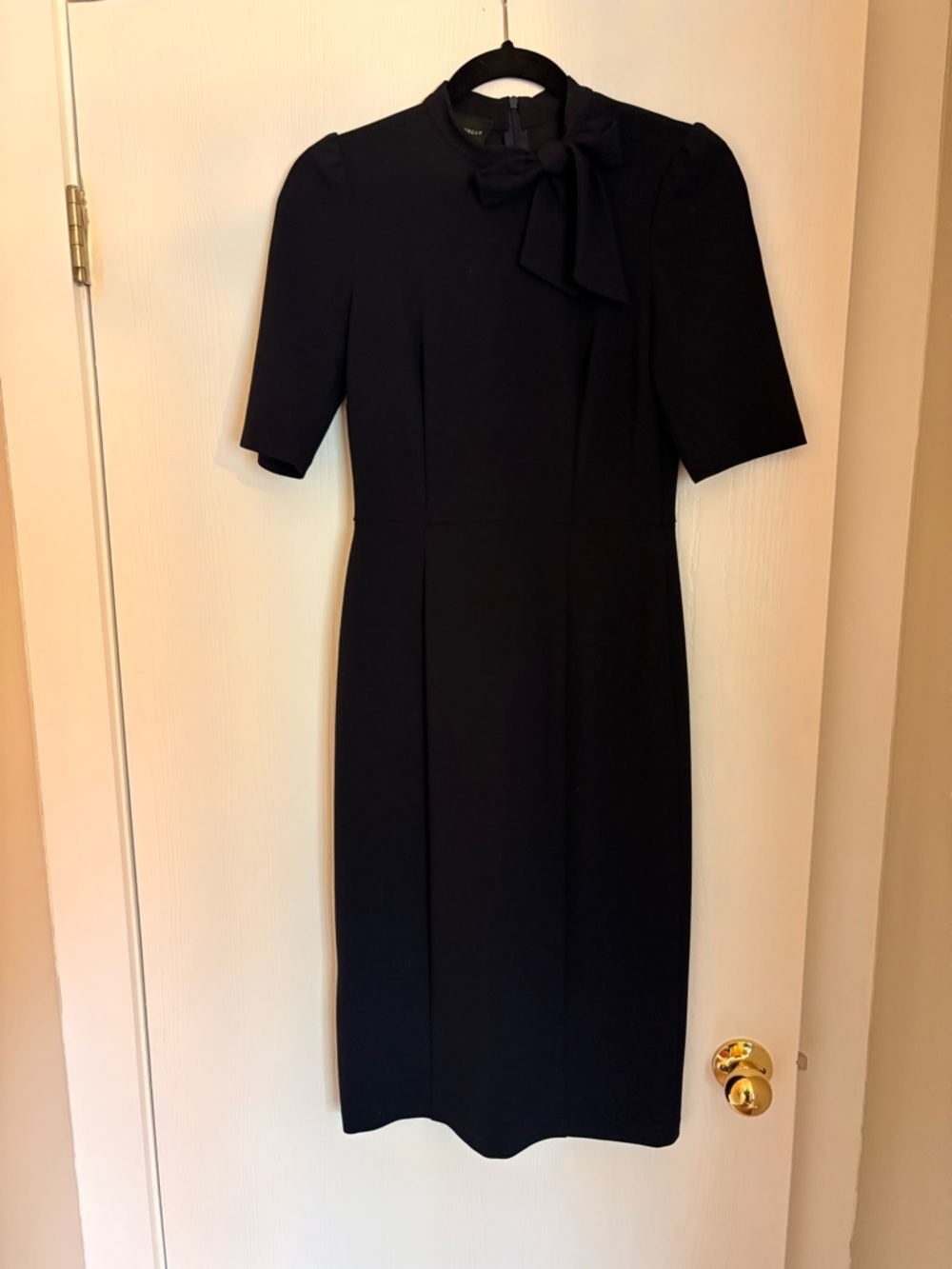 Donna Morgan Tie Neck Stretch Crepe Sheath Dress (Navy)